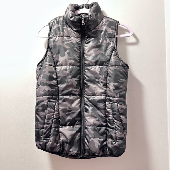 new directions Jackets & Blazers - New Directions camouflage vest pockets black grey